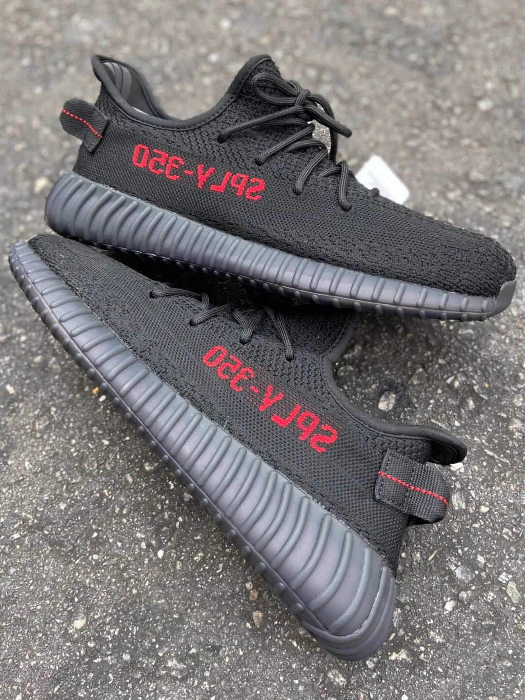 Adidas Yeezy Boost 350 V2 - BRED - Importado