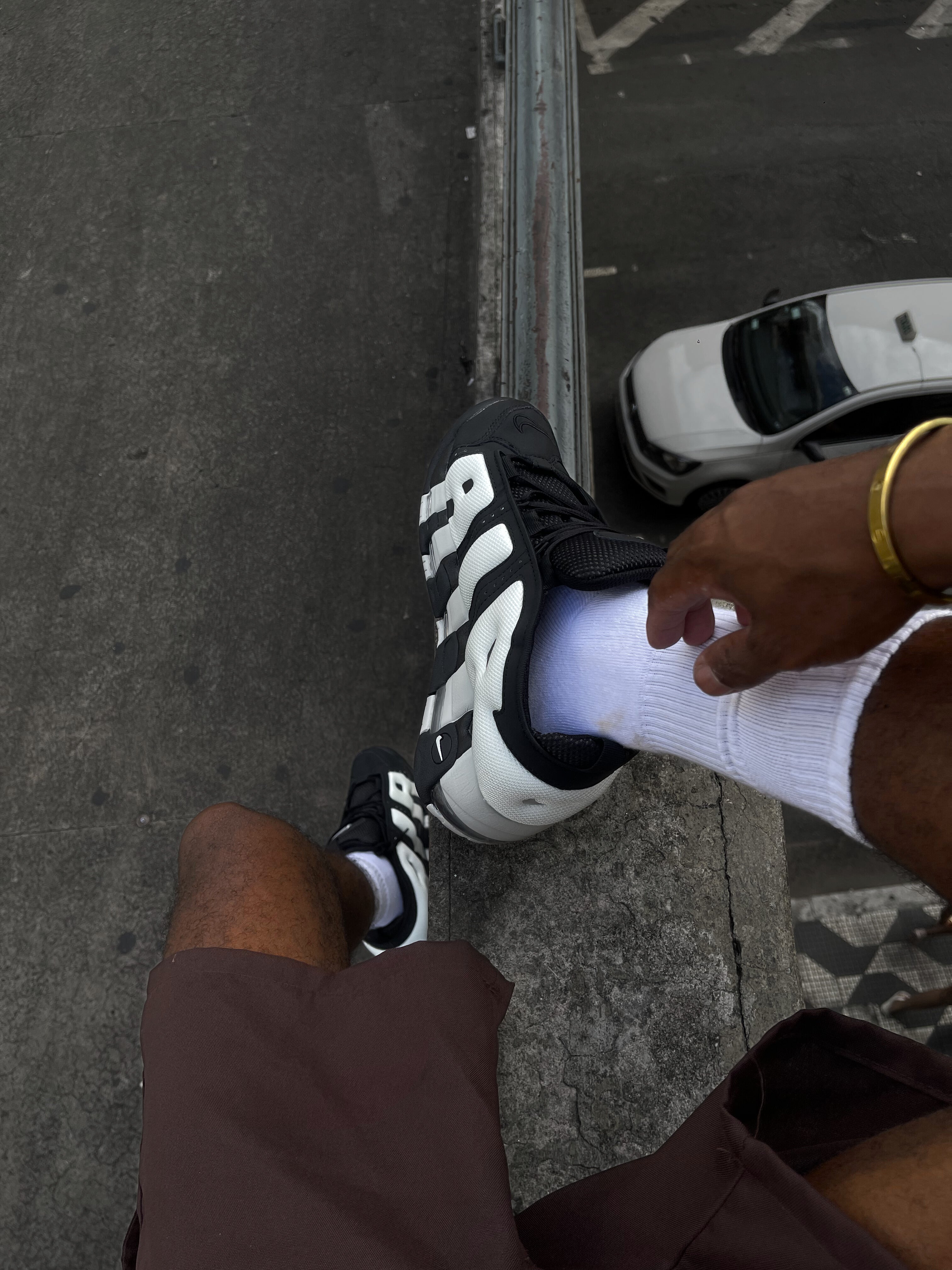 Nike Air More Uptempo Low - Preto e Branco