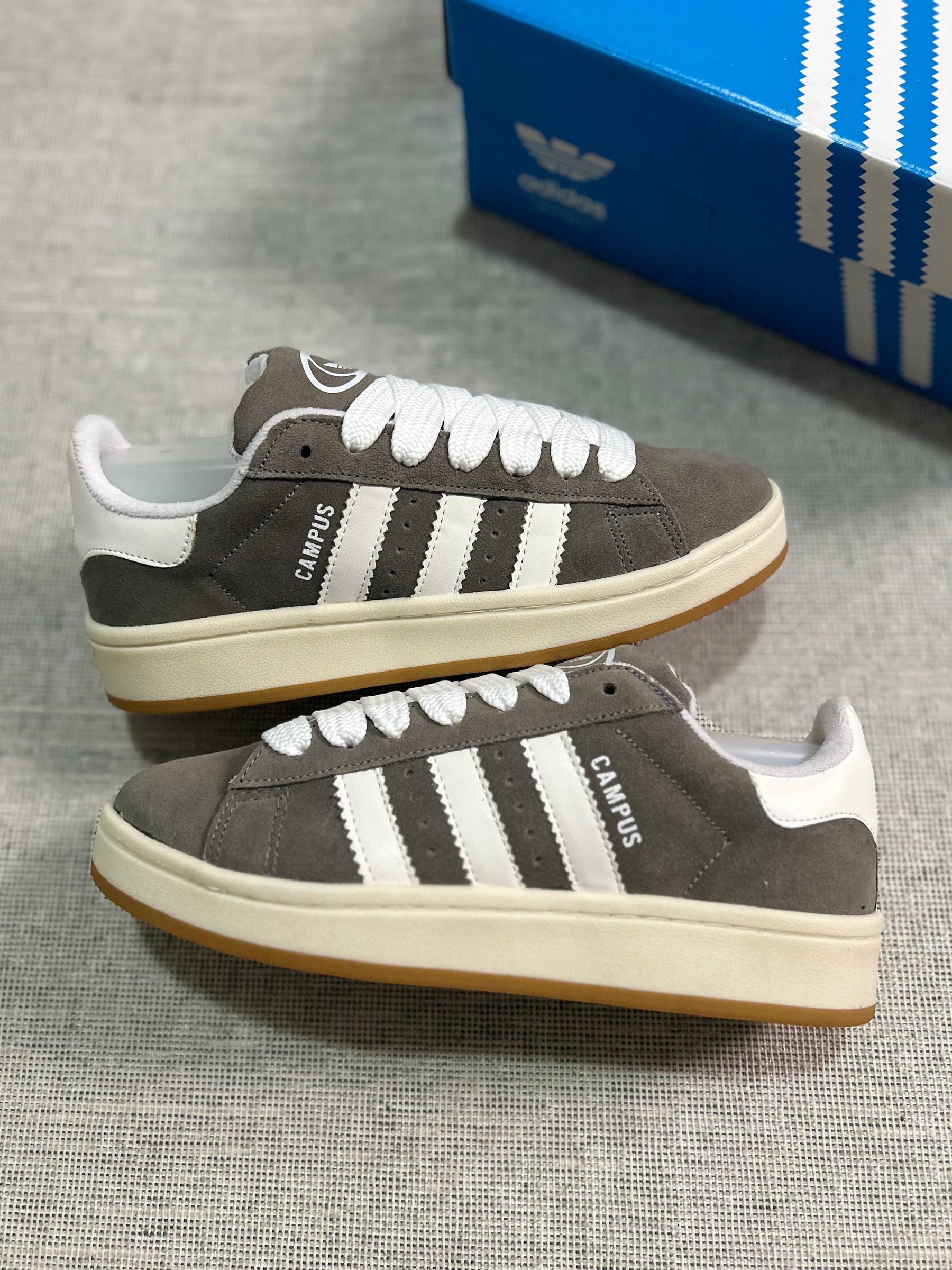 Adidas Campus - Cinza camurça