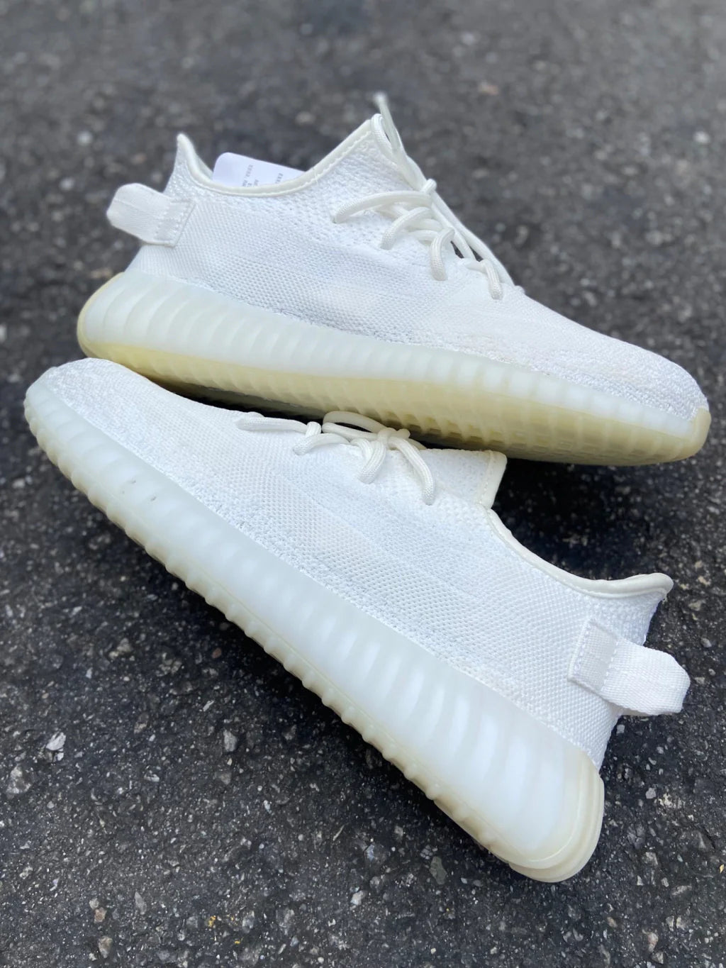 Adidas Yeezy Boost 350 V2 - Cream White - Importado
