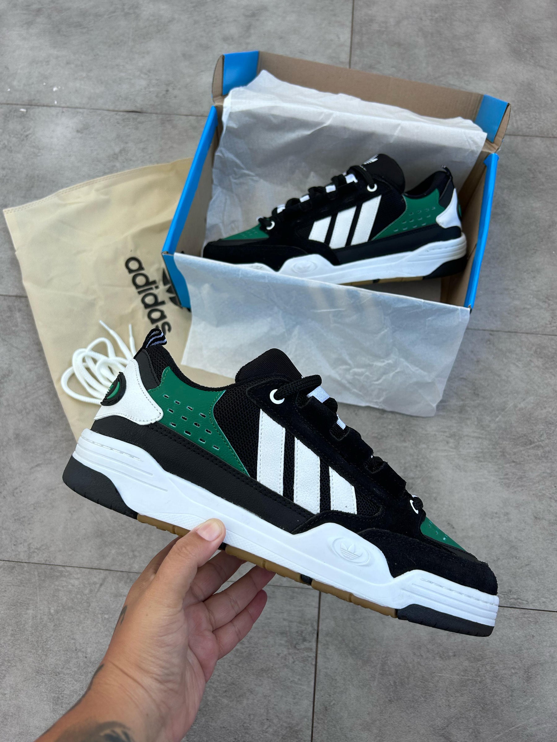 Adidas ADI2000 - Preto e Verde
