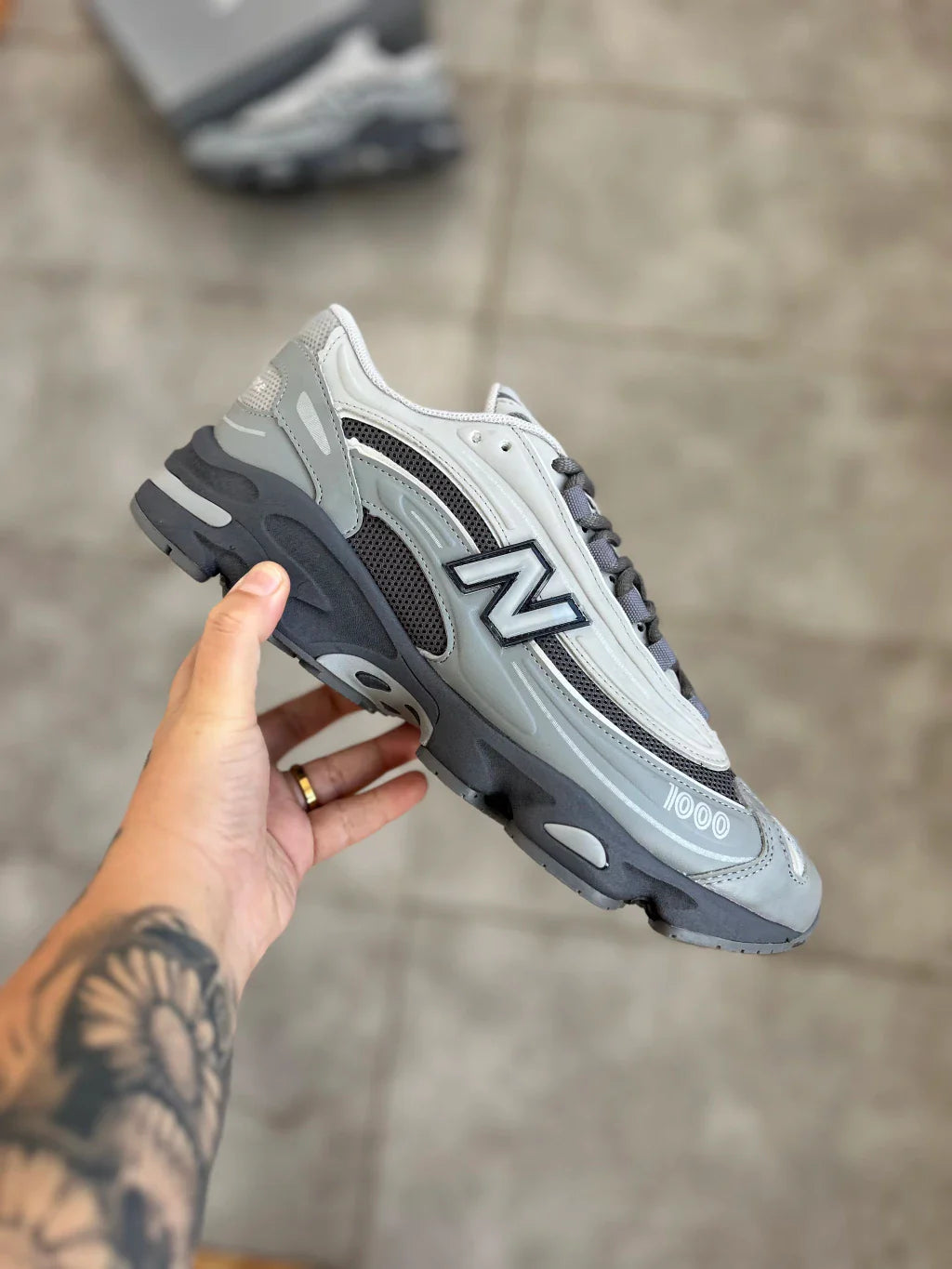 New Balance 1000 - Preto e Cinza