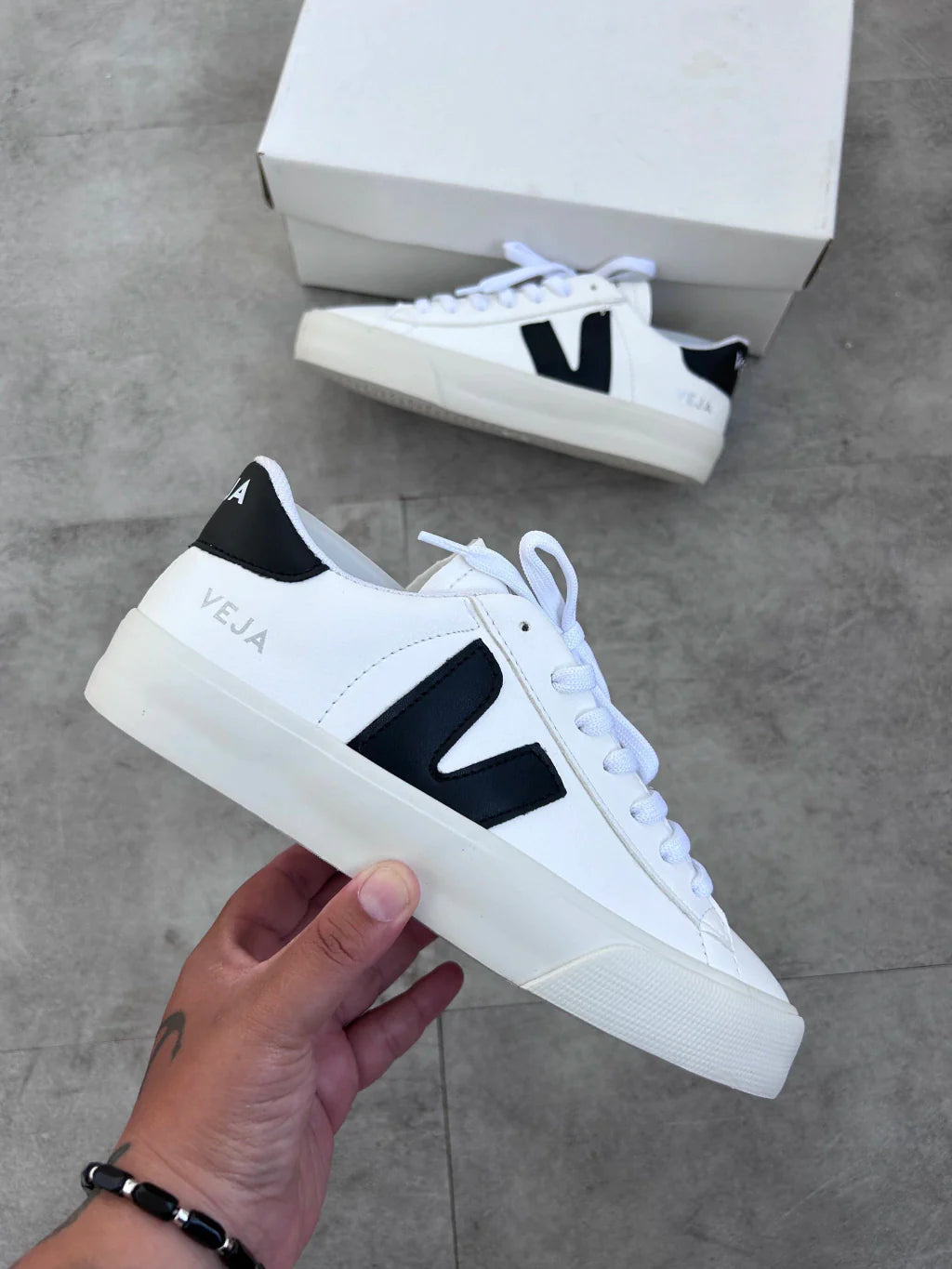 Veja - Branco com Preto