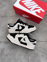 Nike Dunk Low - Reverse Panda