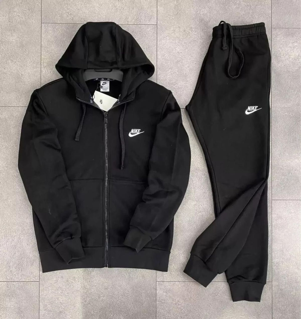 Conjunto Nike sportwear preto