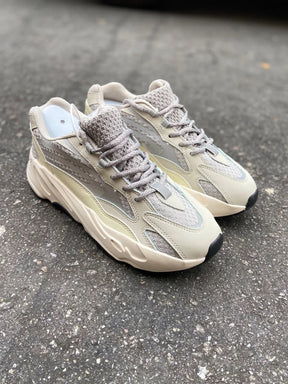 Adidas Yeezy 700 V2 - Static