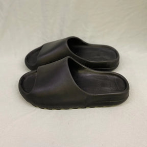 Chinelo Yeezy Slide - Black