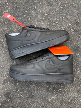 Nike Air Force 1 - Preto Couro Clássico
