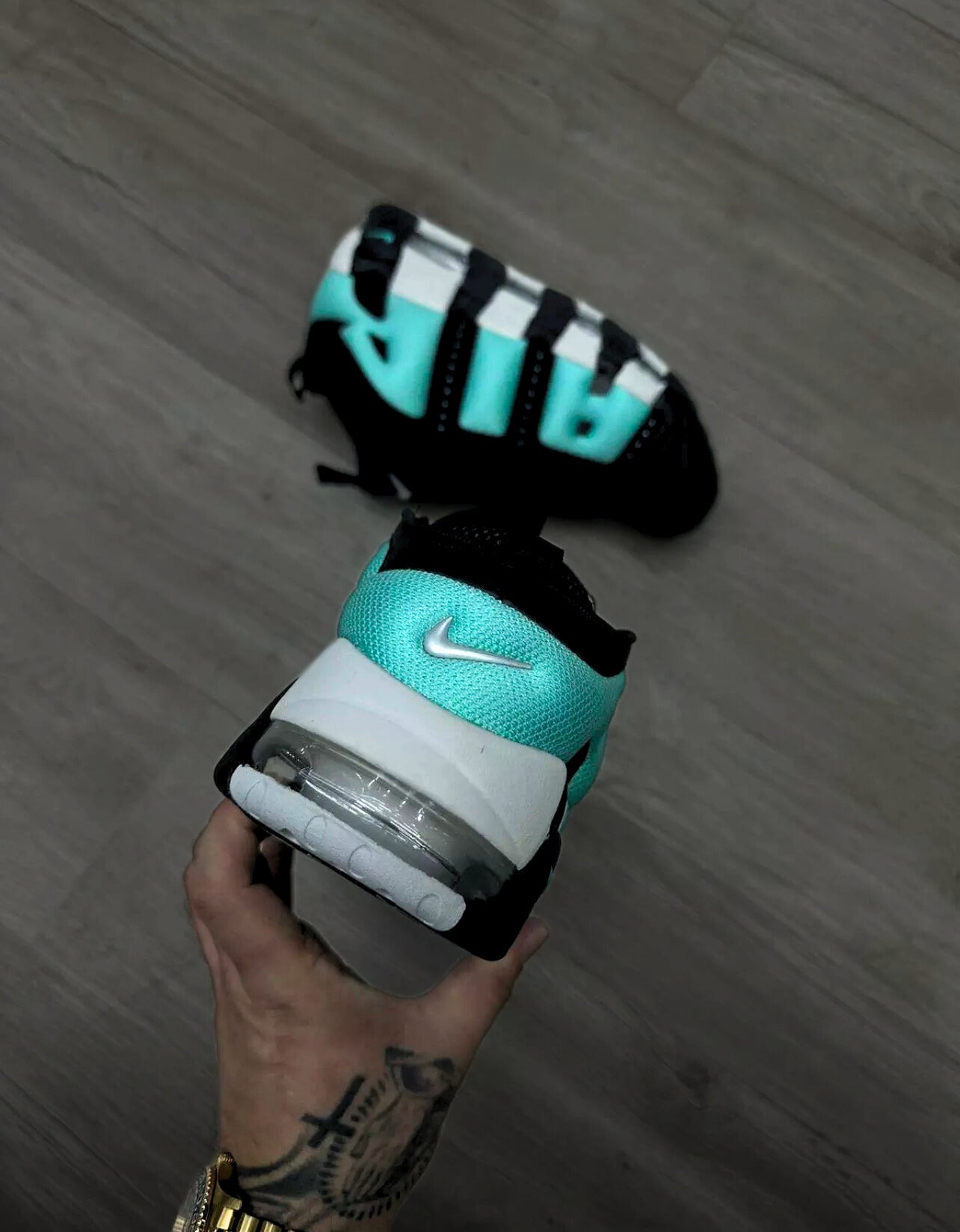 Nike Air More Uptempo Low - Preto e Azul