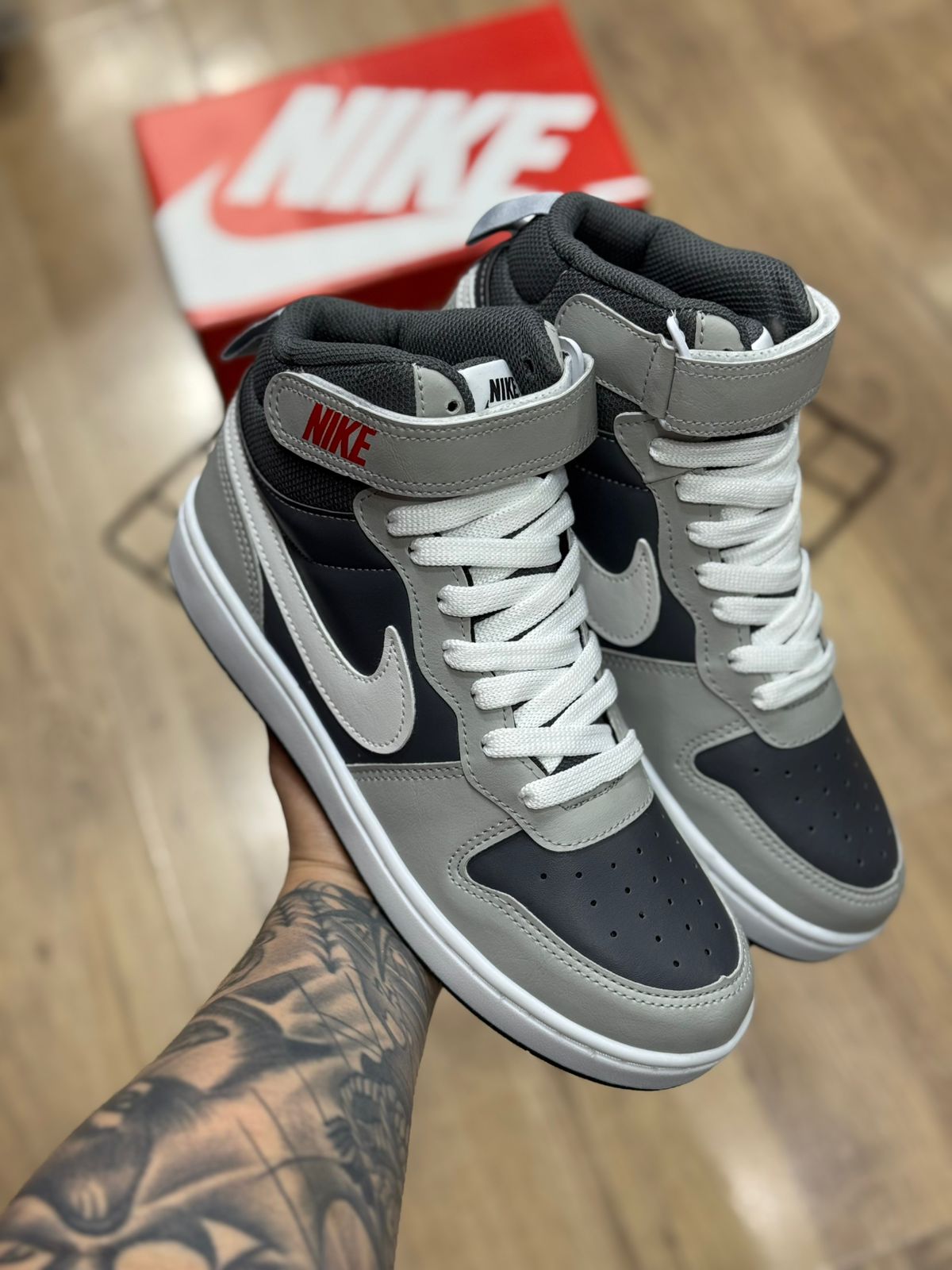 Nike Court Borough Mid - Cinza