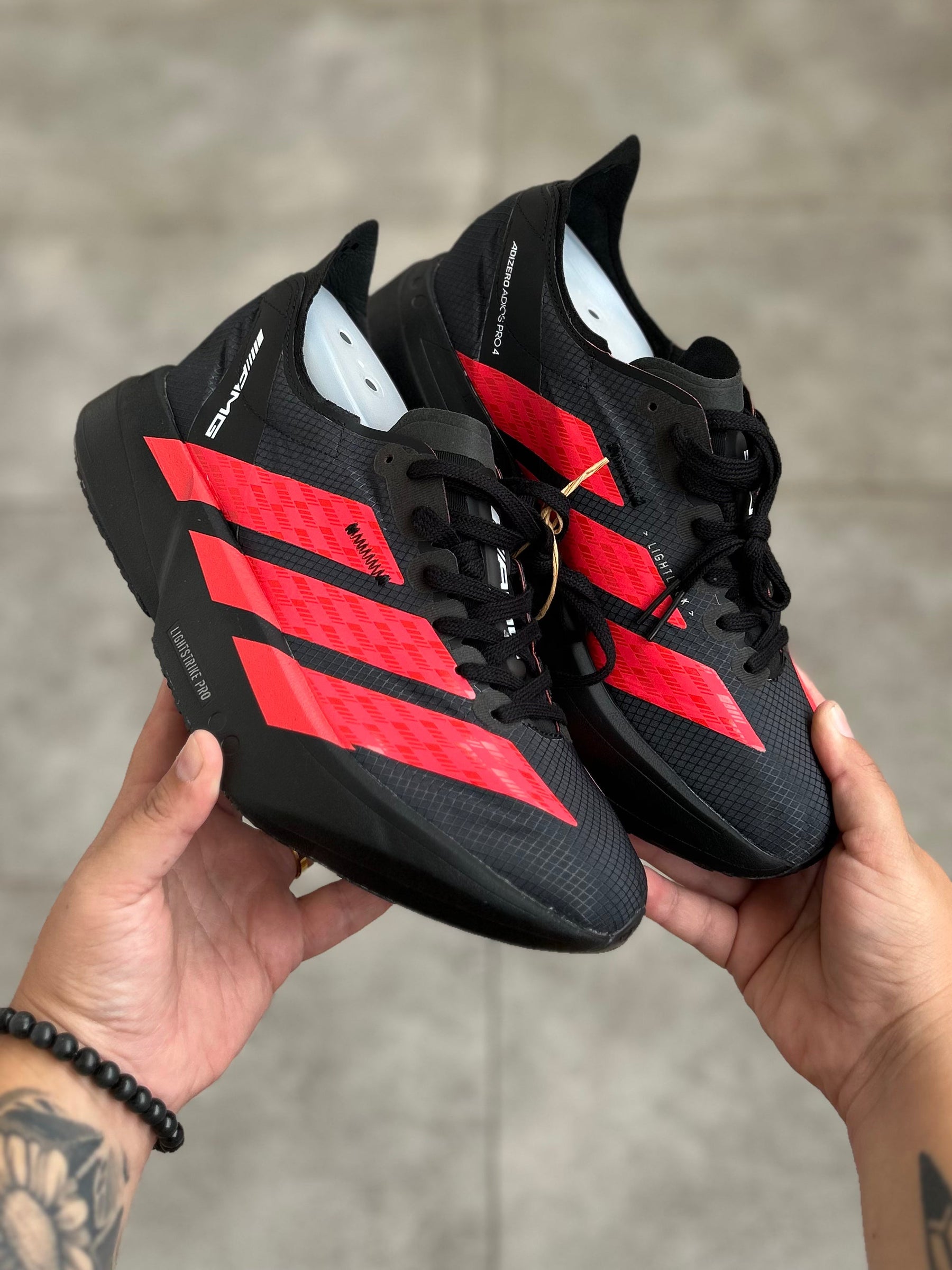 Adidas Adizero Adios Pro 4 Preto e Vermelho- Importado
