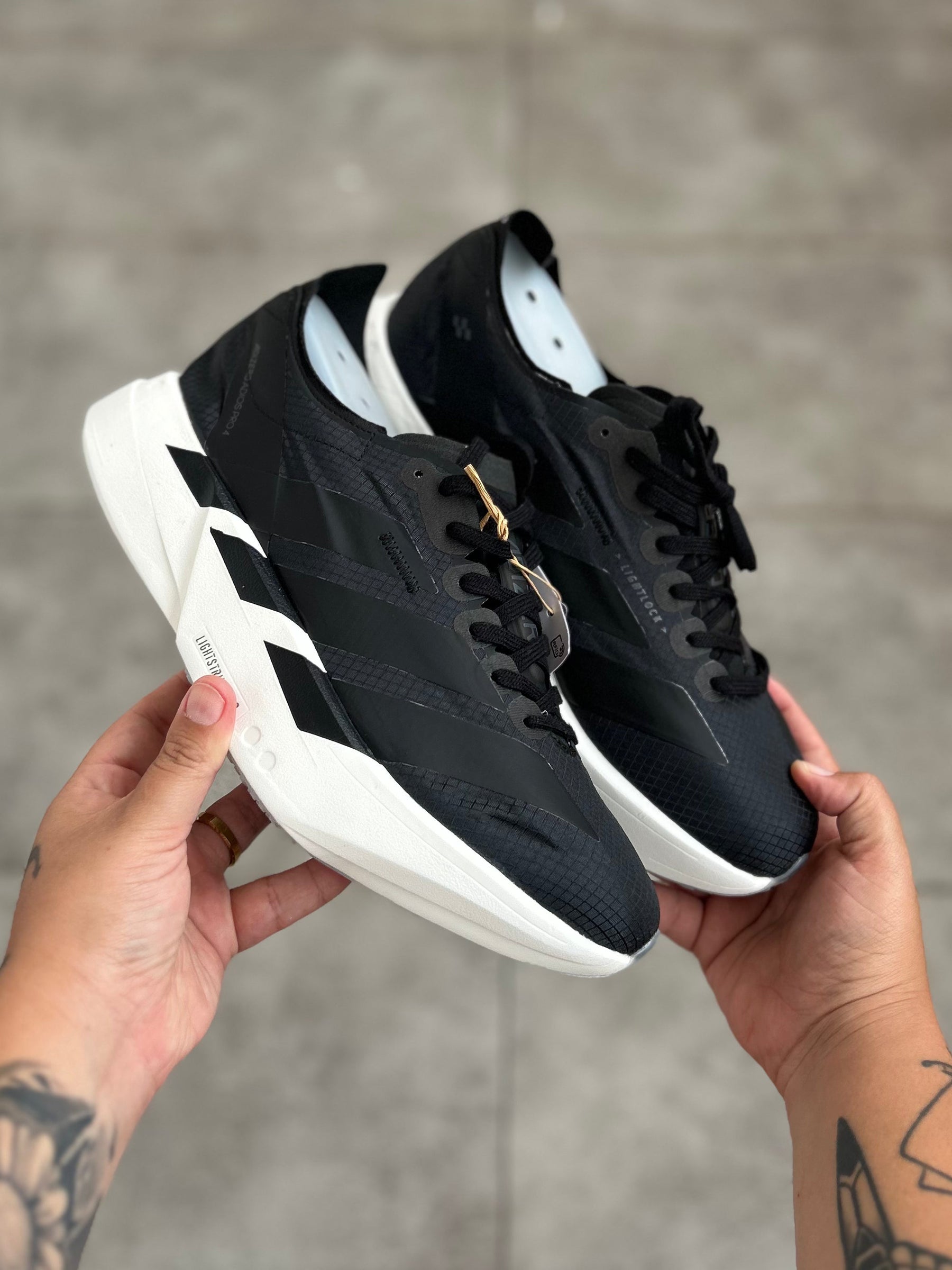 Adidas Adizero Adios Pro 4 Preto  - Importado