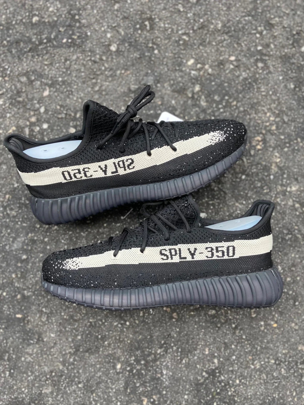 Adidas Yeezy Boost 350 V2 - Oreo - Importado