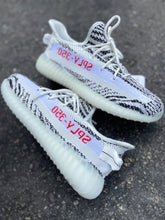 Adidas Yeezy Boost 350 V2 - Zebra - Importado