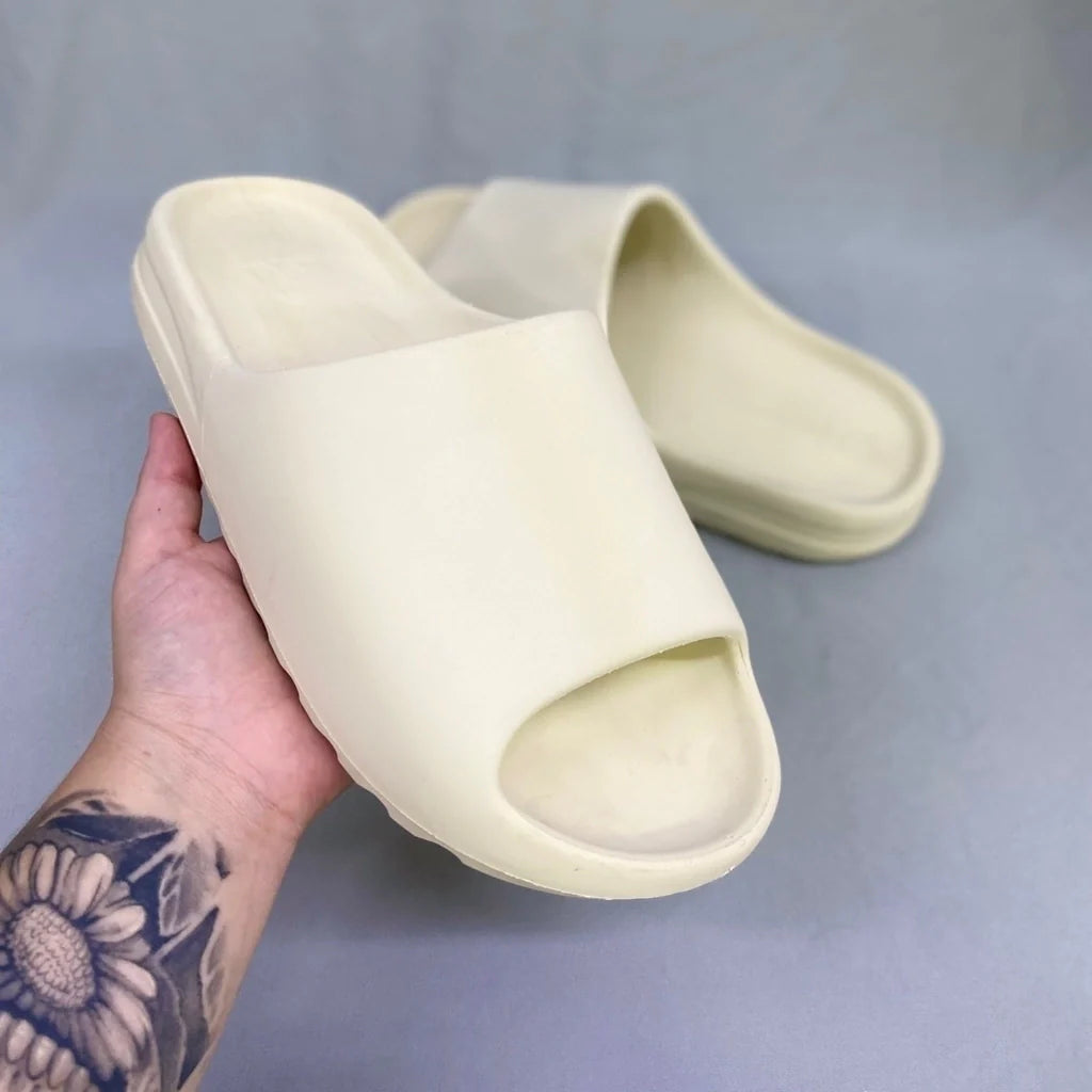 Chinelo Yeezy Slide - Bege
