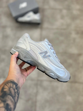 New Balance 1000 - Prata Refletivo