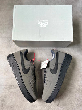 Nike Air Force 1 - Grafite/Preto