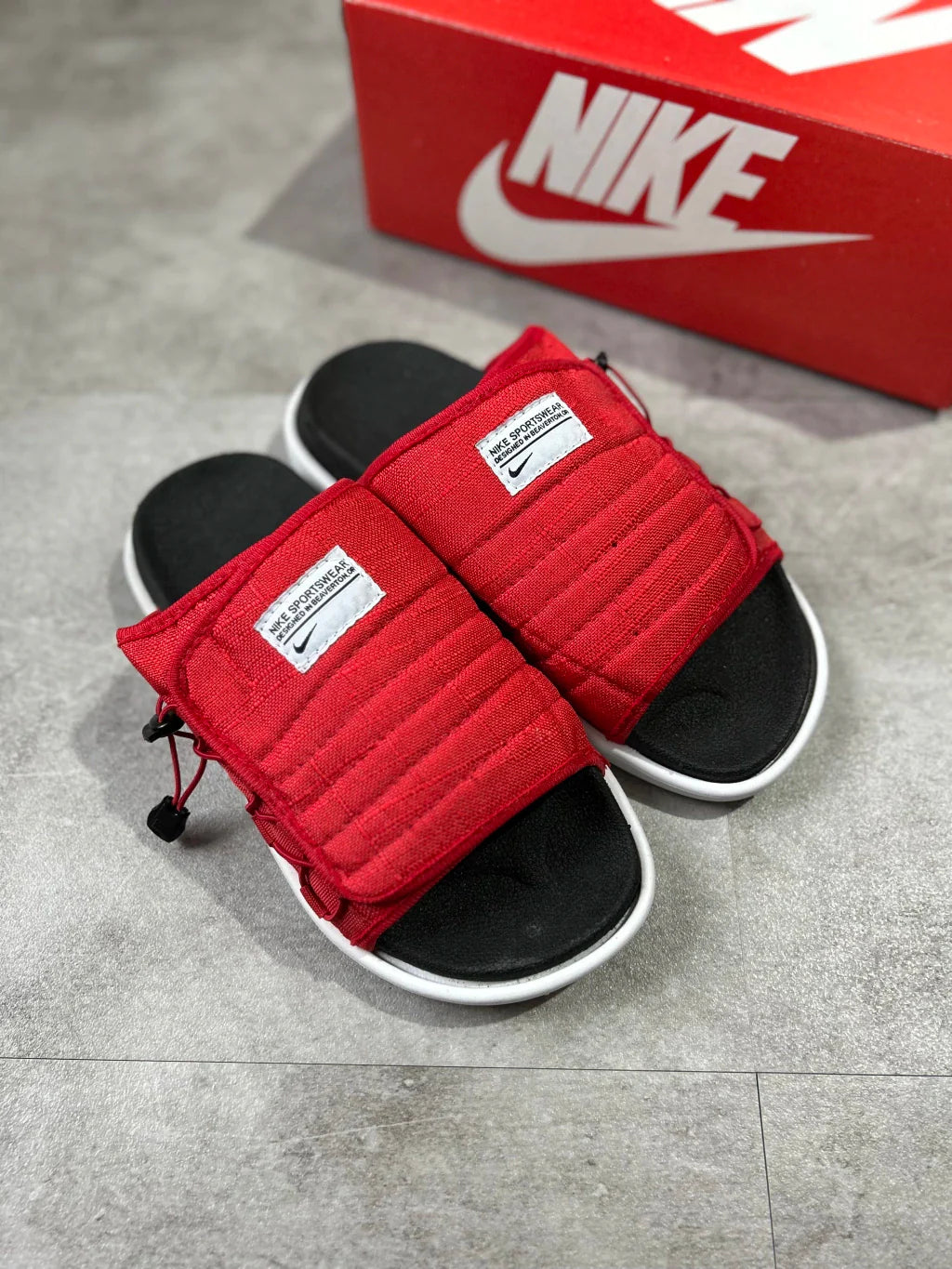 Chinelo Nike Asuna - Vermelho