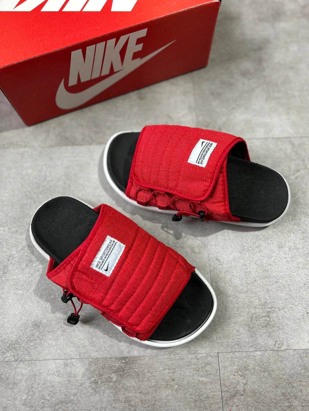Chinelo Nike Asuna - Vermelho