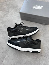 New Balance 550 - Couro Preto e Branco
