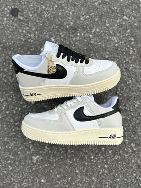 Nike Air Force 1 - Bege e Preto