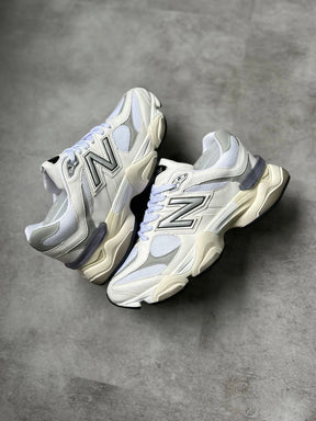 New Balance 9060 - Branco e Cinza