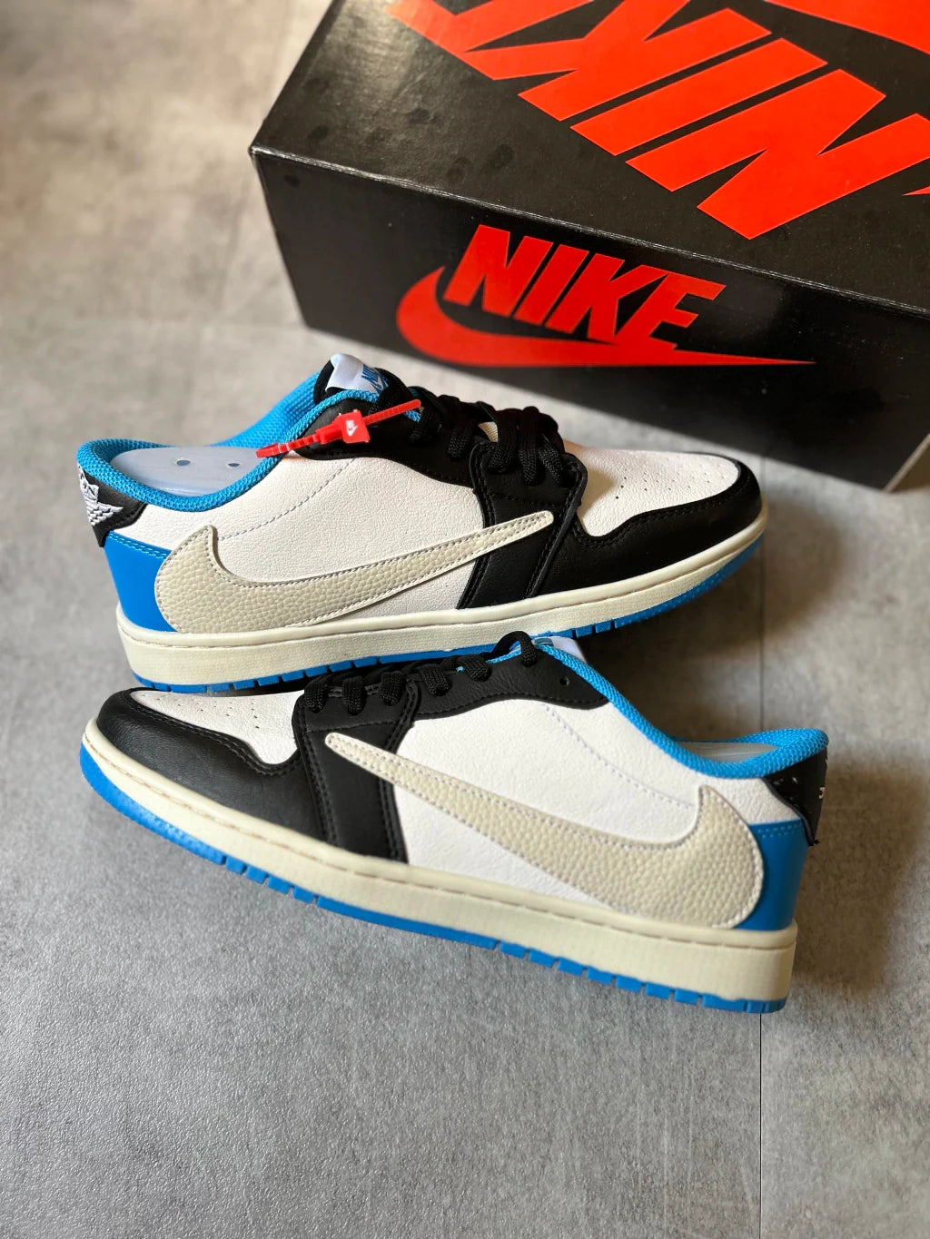 Air Jordan 1 Low - Travis Scott Olive Fragment