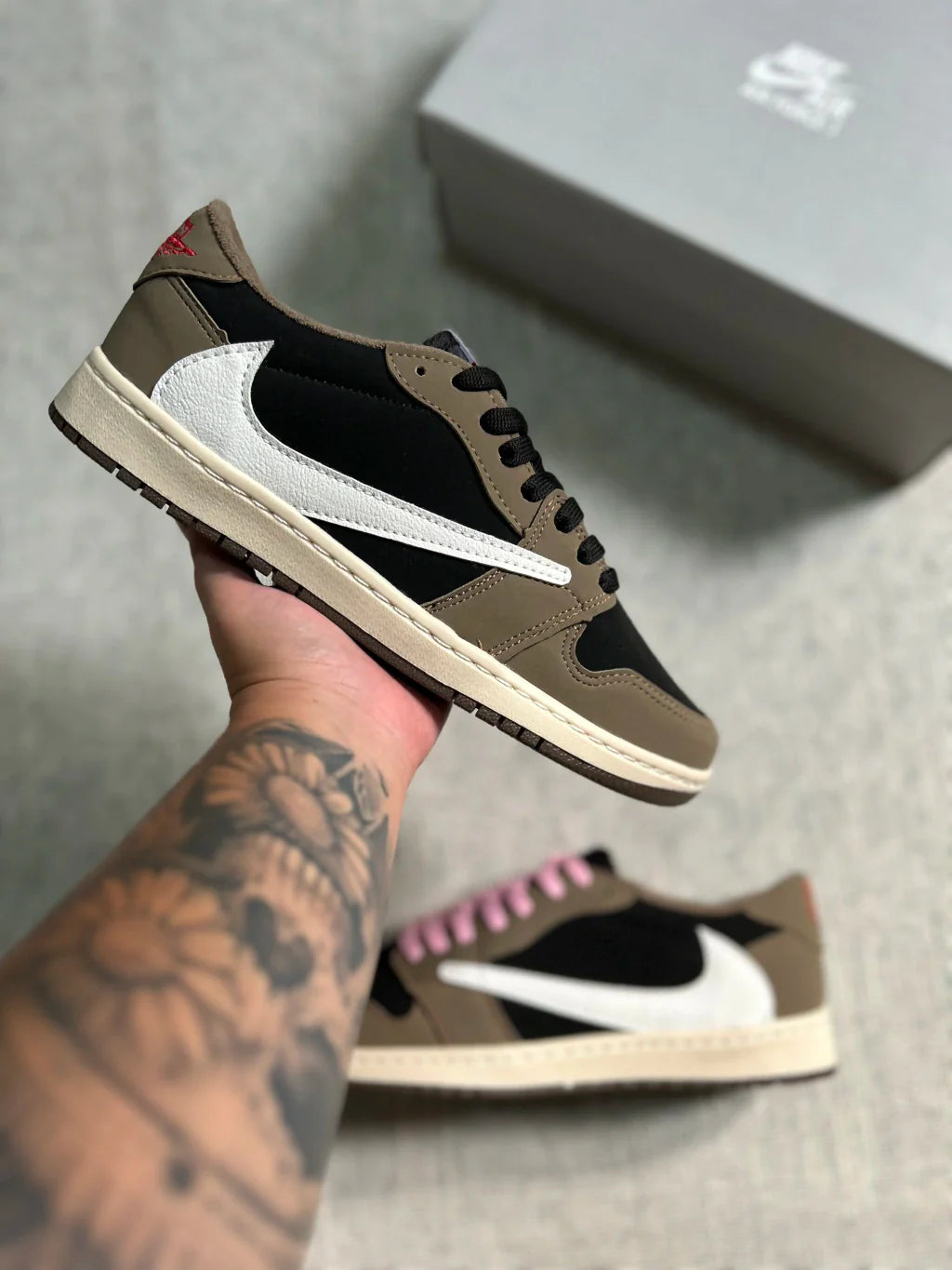 Air Jordan 1 Low - Travis Scott Olive Mocha