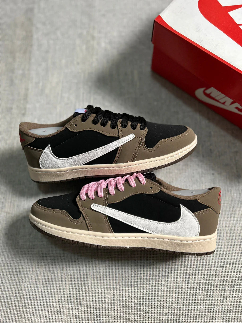 Air Jordan 1 Low - Travis Scott Olive Mocha