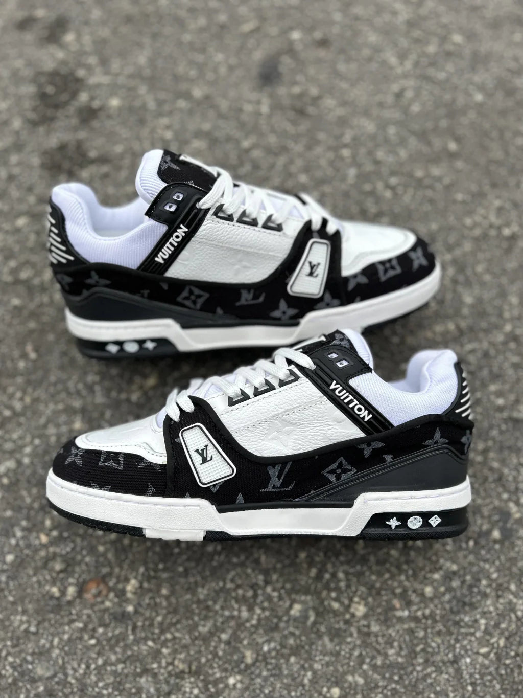 Louis Vuitton Skate - Black