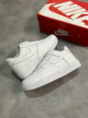 Nike Air Force 1 - Couro Branco